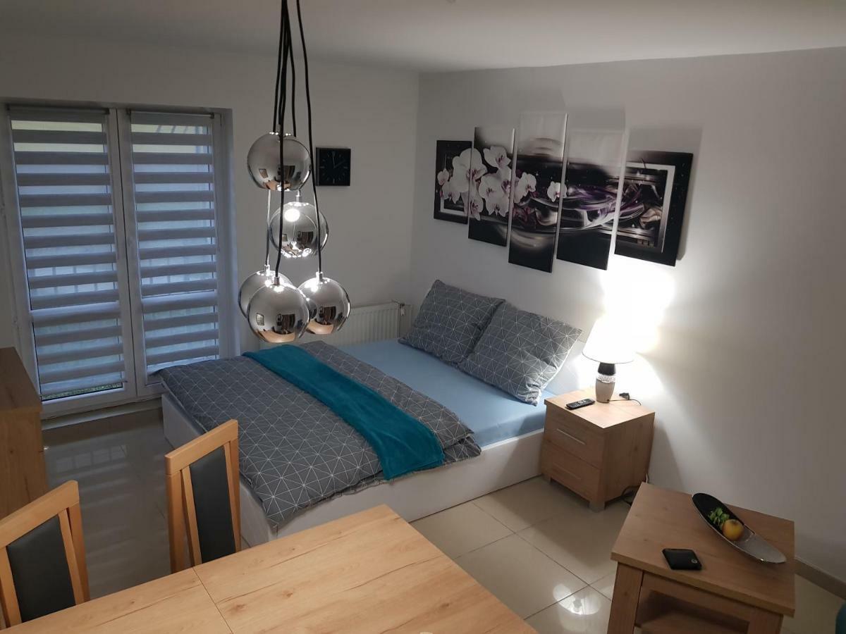 Apartamenty Rest Studio Self Check-In 24H 바이톰 외부 사진